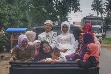 'Bahagia Itu Sederhana' Foto Pasangan Pengantin Baru ini Bikin Netizen Bersyukur