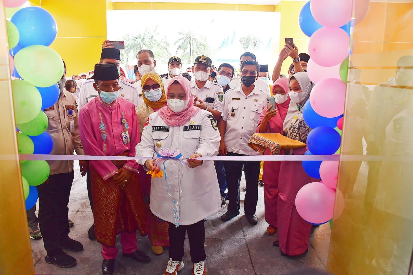 Gedung Camat Talang Muandau Megah, Bupati : Tingkatkan Pelayanan kepada Masyarakat  