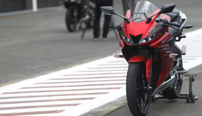 Yamaha R15 Generasi Terbaru Akan Dirilis di India