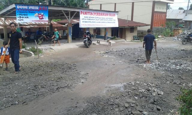 Warga Bagan Batu Swadaya Perbaikan Jalan, Bupati Ucapkan Terimakasih
