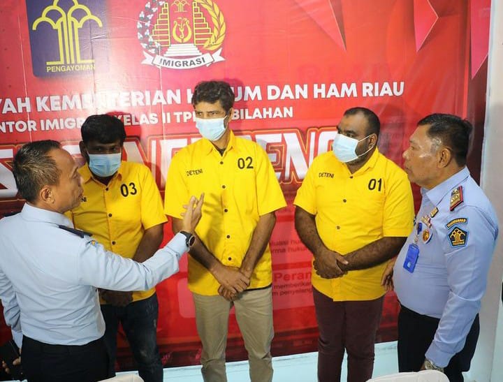 Warga Asing Bekerja Di Pabrik Kelapa Tembilahan Diamankan Imigrasi