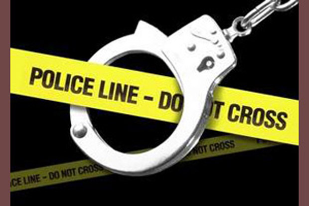 Tepergok Warga, Curanmor Ditelanjangi dan Diikat di Tiang Listrik