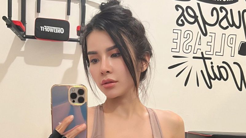 Maria Vania Selfie, Netizen Cenat-Cenut