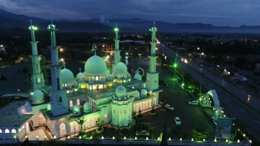 Mirip di Arab, Masjid Ini Jadi Primadona Singgah Pemudik