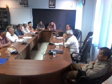 Keberatan Tampan Dimekarkan, Warga Temui Komisi I