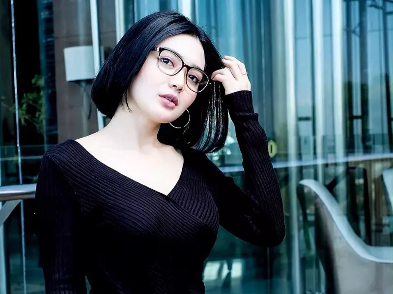 Empat Gaya Kasual Wika Salim, Cantiknya Kebangetan!