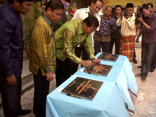 Walikota Pekanbaru Resmikan 100 Gedung Sekolah Baru