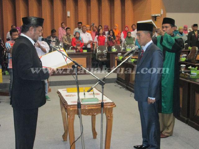 Esweli Resmi Gantikan Dasrianto Sebagai Anggota DPRD Kota Pekanbaru