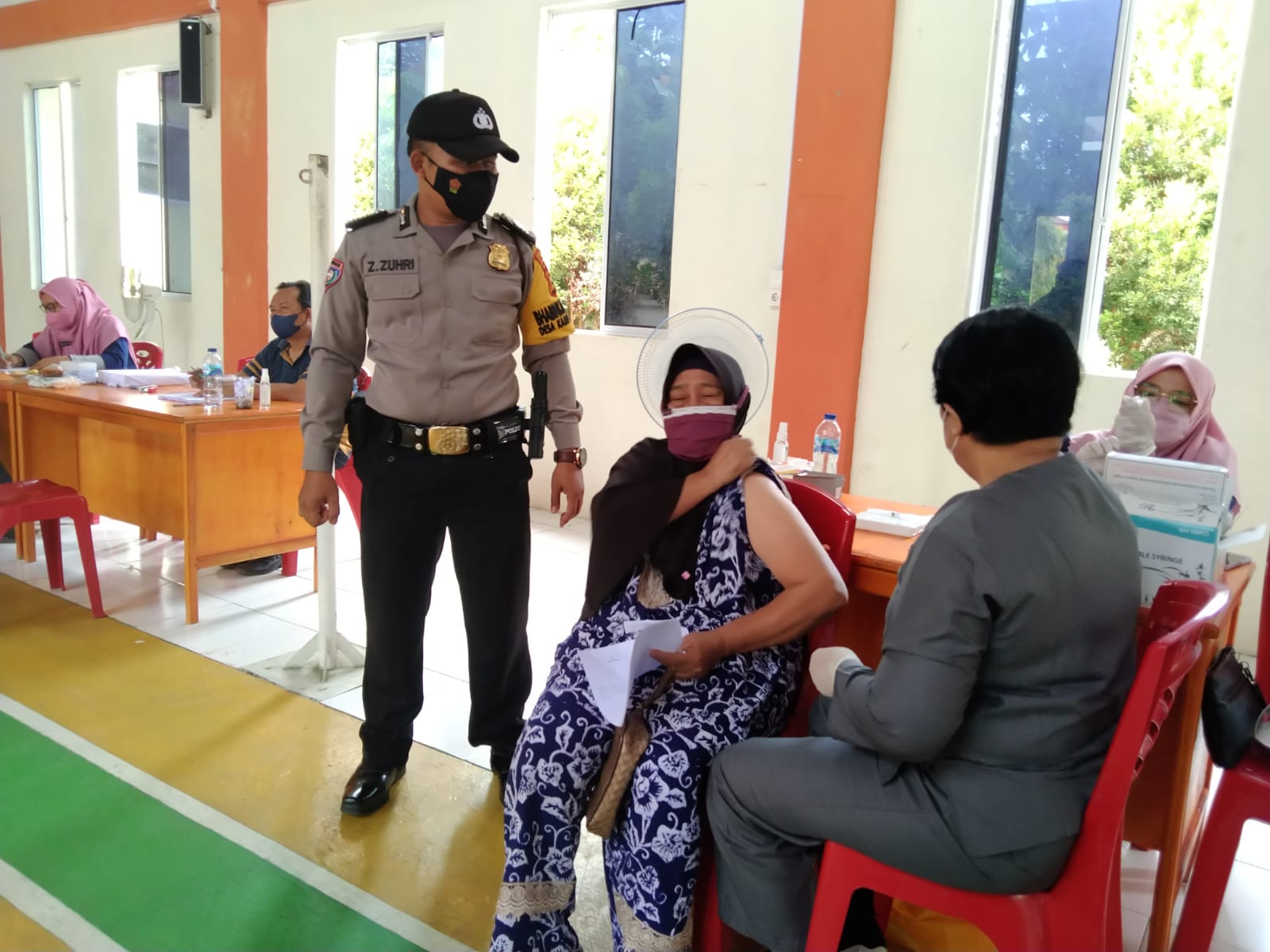 Pastikan Vaksinasi Lancar, Polsek Ukui Terjunkan Personil Laksanakan Pengamanan 