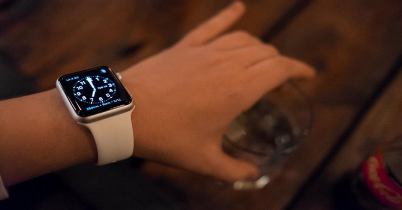 Apple Watch Selamatkan Nyawa Lansia Ini Usai Kepalanya Terbentur
