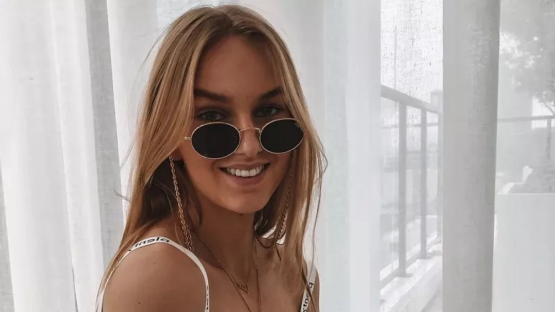 Potret Seksi Putri Pelatih Belanda Frank de Boer Bikin Mata Susah Kedip