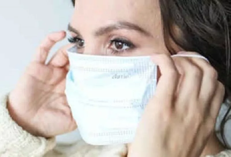 Dokter Larang Oleskan Minyak Kayu Putih ke Masker, Kenapa?