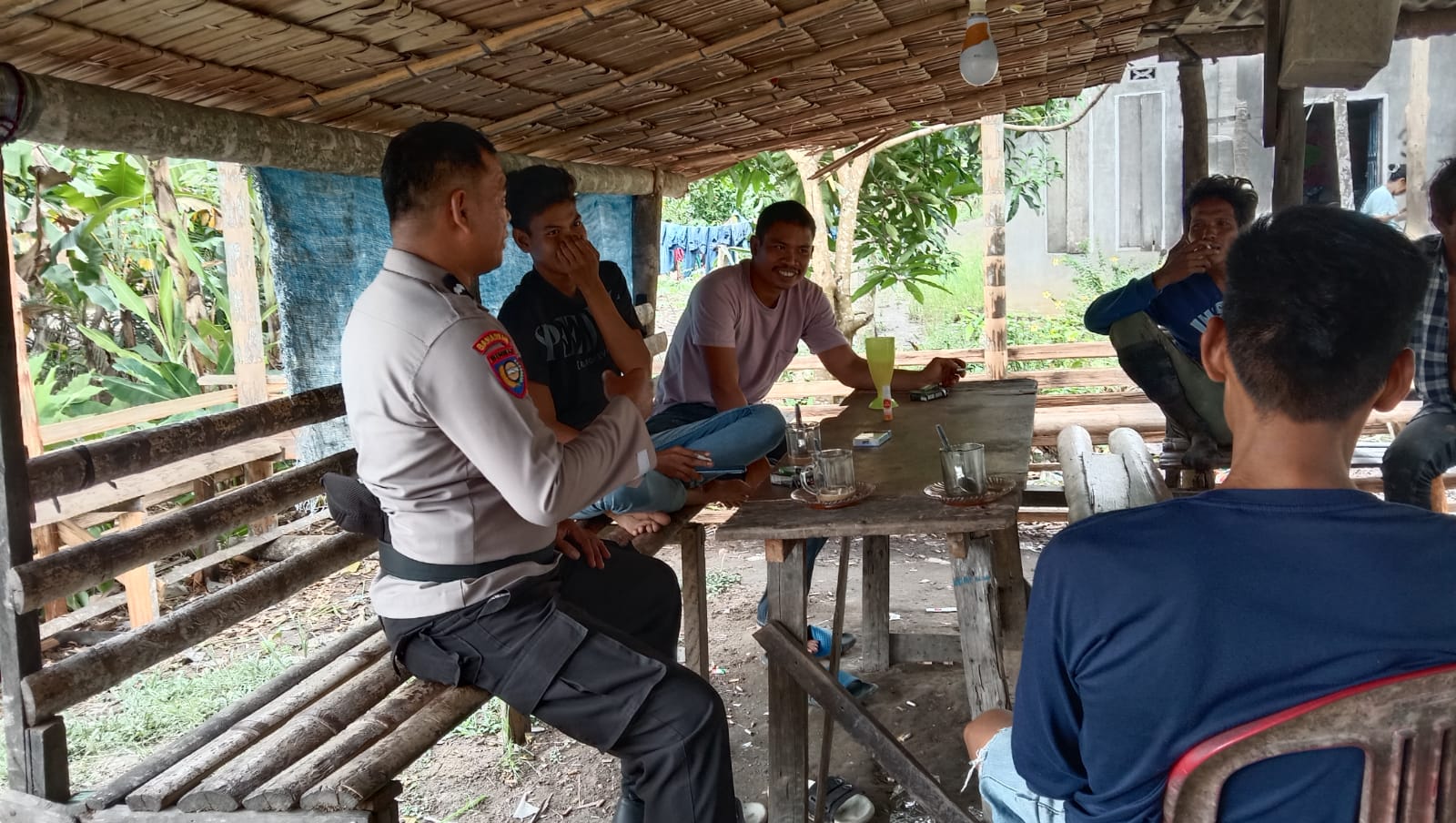 Menuju Pemilu Aman dan Damai, Polsek Keritang Terapkan Cooling System dengan Sambangi Masyarakat