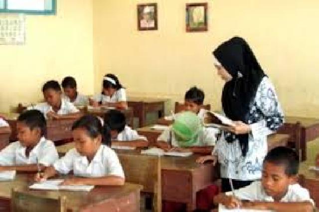 Guru Harus Bisa membangun Karakter Siswa