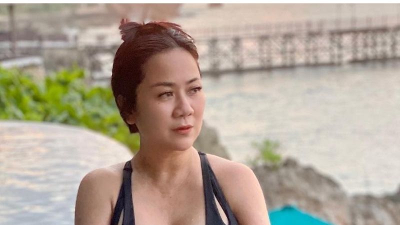 Tante Ernie Duduk di Tepi Kolam, Netizen: Bikin Hati Nyaman