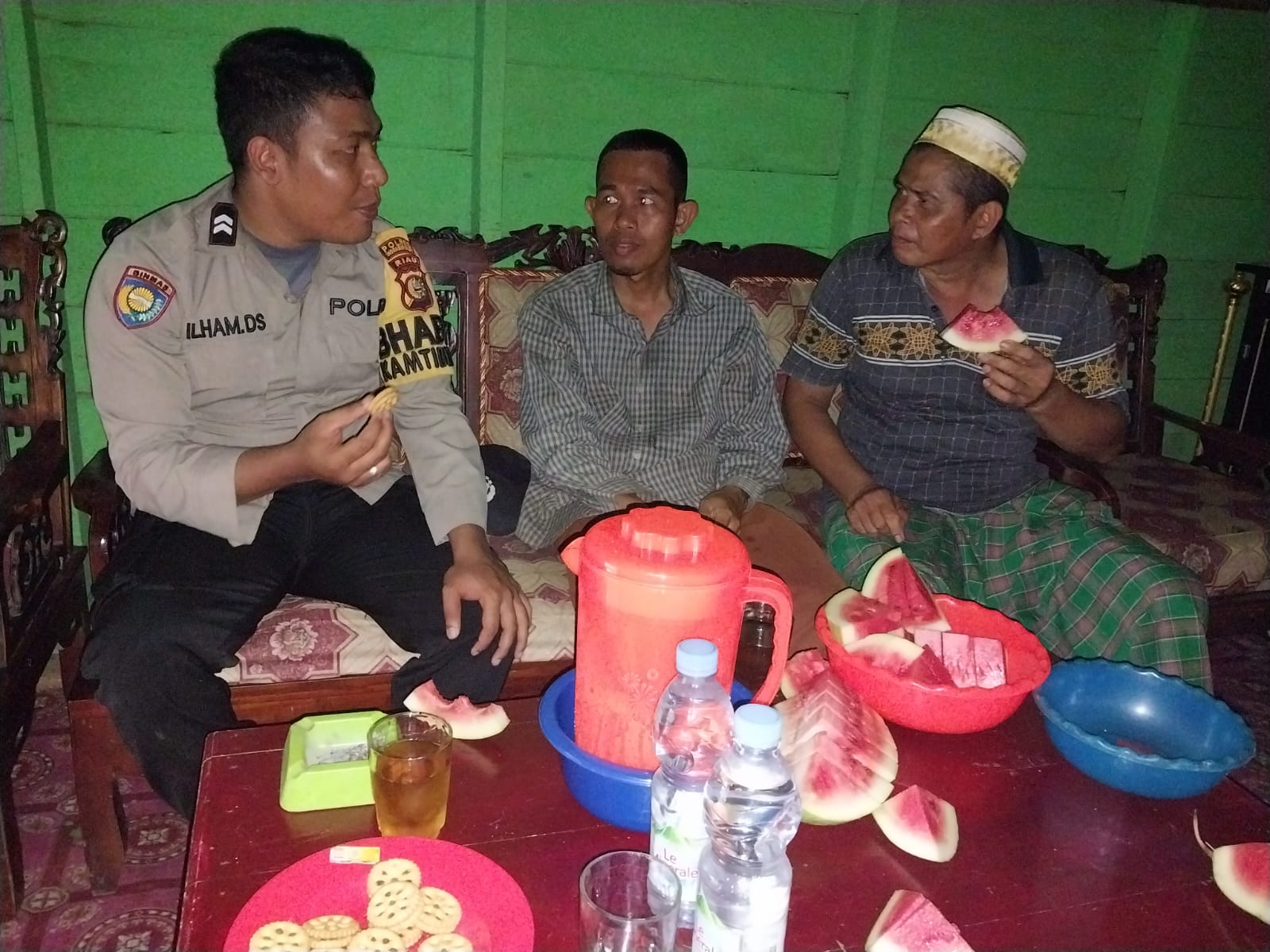 Cooling System, Babinkamtibmas Sungai Intan Sambangi Warga Ciptakan Pemilu Damai 2024