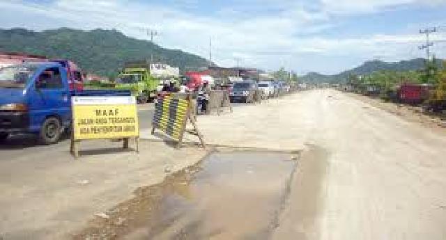 Jalan Sudirman Air Molek Di Bangun Jalur Dua