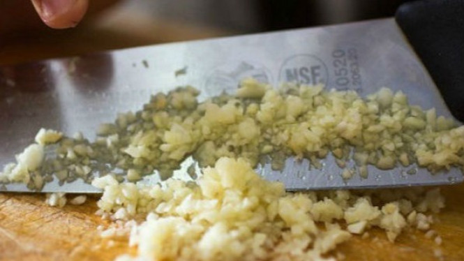 Wah ! Makan Ini Sebelum Tidur, Keluarkan Racun dari Usus dan Hati