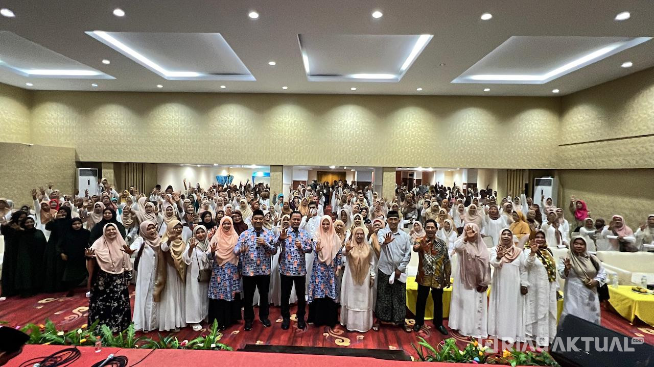 Di Gebyar Sholawat, Perempuan Aswaja Nyatakan Dukungan Untuk Agung-Markarius