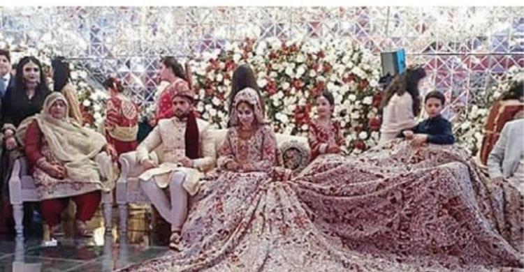 Pengantin Di Pakistan Pake Gaun Seberat 100 Kg
