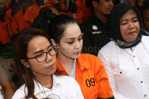Bawa Handphone ke Dalam Penjara, Jennifer Dunn Diberi Sanksi