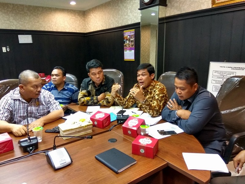 DPRD Pekanbaru Sesalkan Sosialisasi Tower SUTT PLN Tak Komperensif, Sehingga Masyarakat Resah