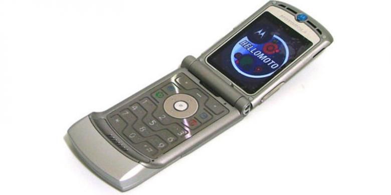 Ponsel Lipat Motorola RAZR Lahir Kembali?