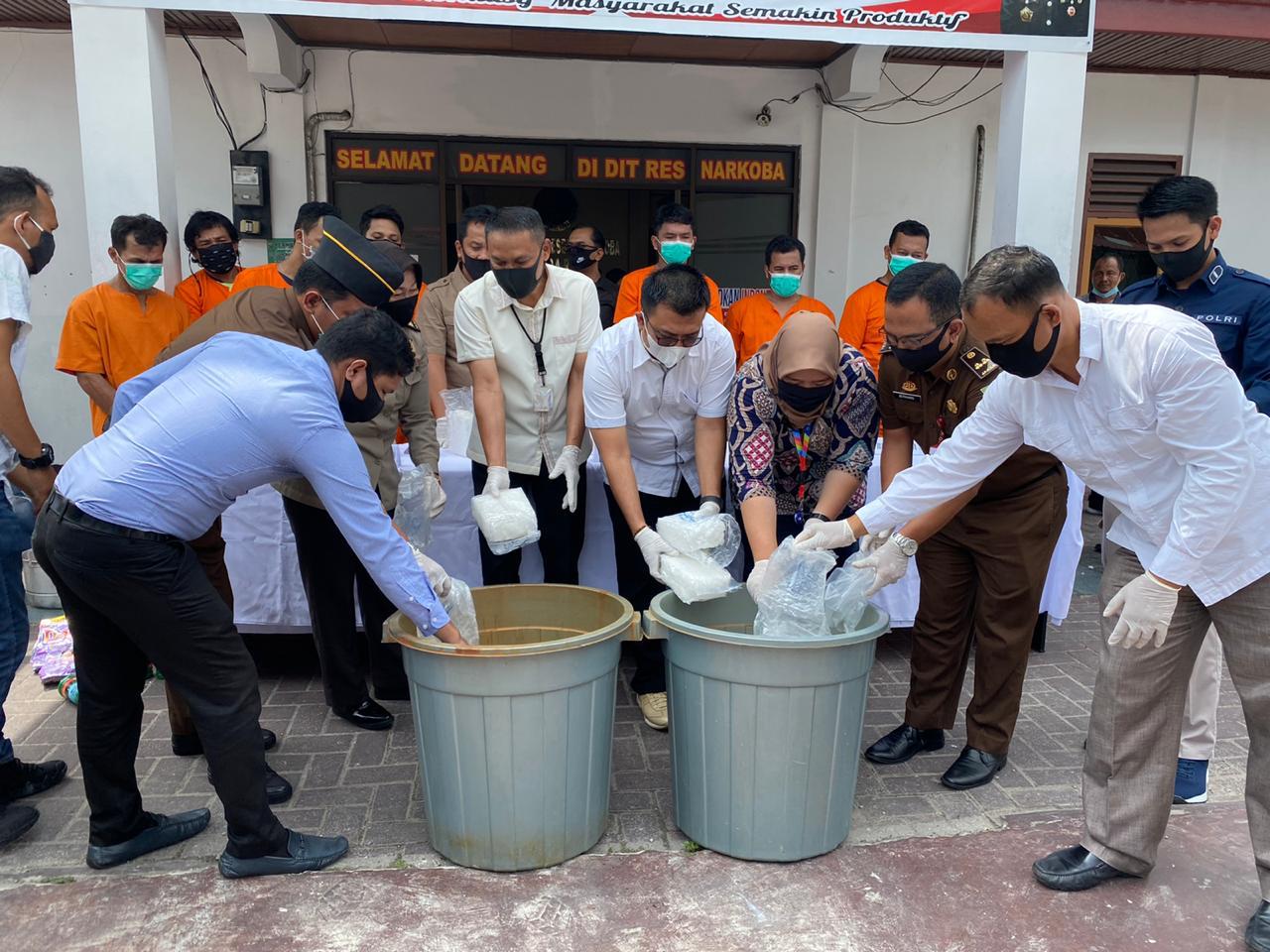 Polda Riau Musnahkan Narkoba Tangkapan Dua Pekan Terakhir