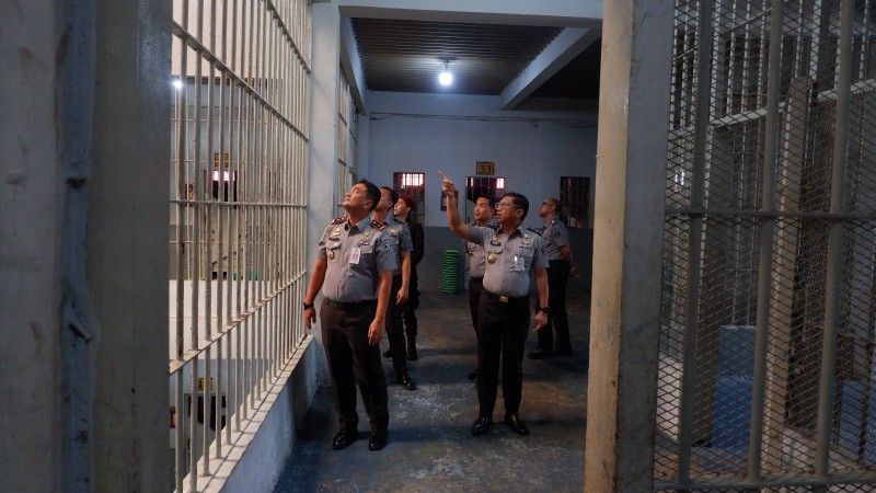 Perkuat Pengawasan, Kadiv Pemasyarakatan Riau Sidak Blok Hunian Rutan Pekanbaru