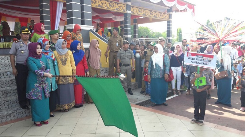 Lepas Pawai Karnaval, Ketua GOW Kuansing Sampaikan Pesan mendalam Bagi Orang Tua