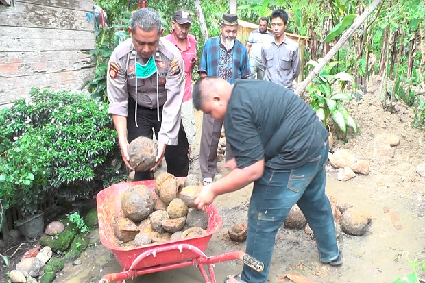 Warga Temukan Ratusan Peluru Meriam Diduga Peninggalan Tuanku Imam Bonjol