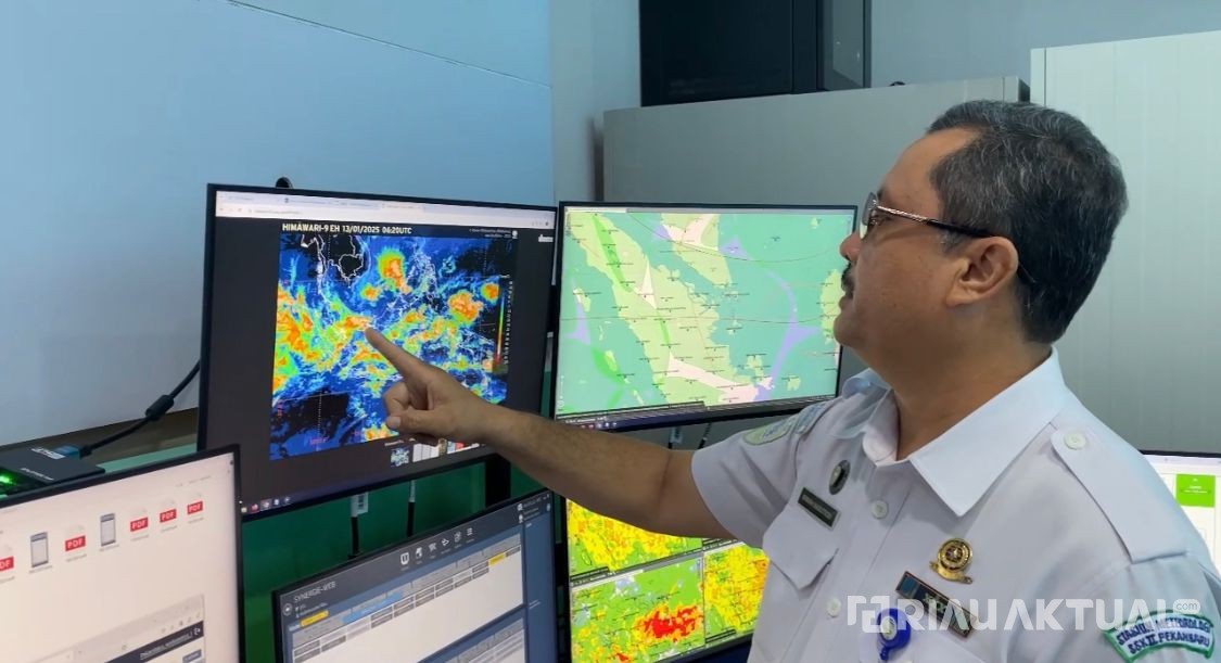 Hujan Lebat Disertai Petir dan Angin KencangDiprediksi Guyur Empat Wilayah Ini