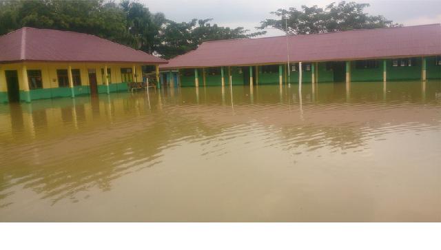 Siswa MTs Tariqul Inhu tak Bisa Belajar