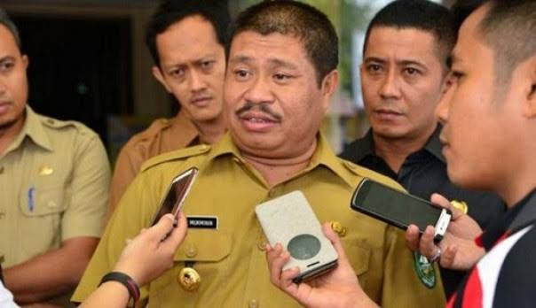 Akademisi: Pemprov Riau Baiknya Tunggu Putusan Pengadilan Atas Kasus Amril Mukminin  