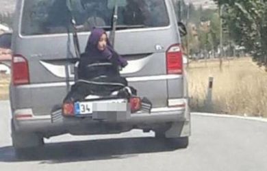 Viral ! Video Anak Perempuan Diikat Dibelakang Mobil Sambil Berjalan