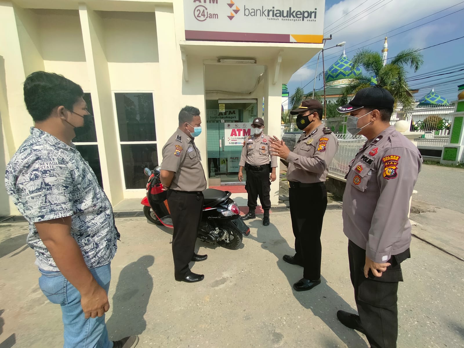 Polsek Pangkalan Kerinci Gelar Patroli C3 Sekaligus Imbau Prokes Warga