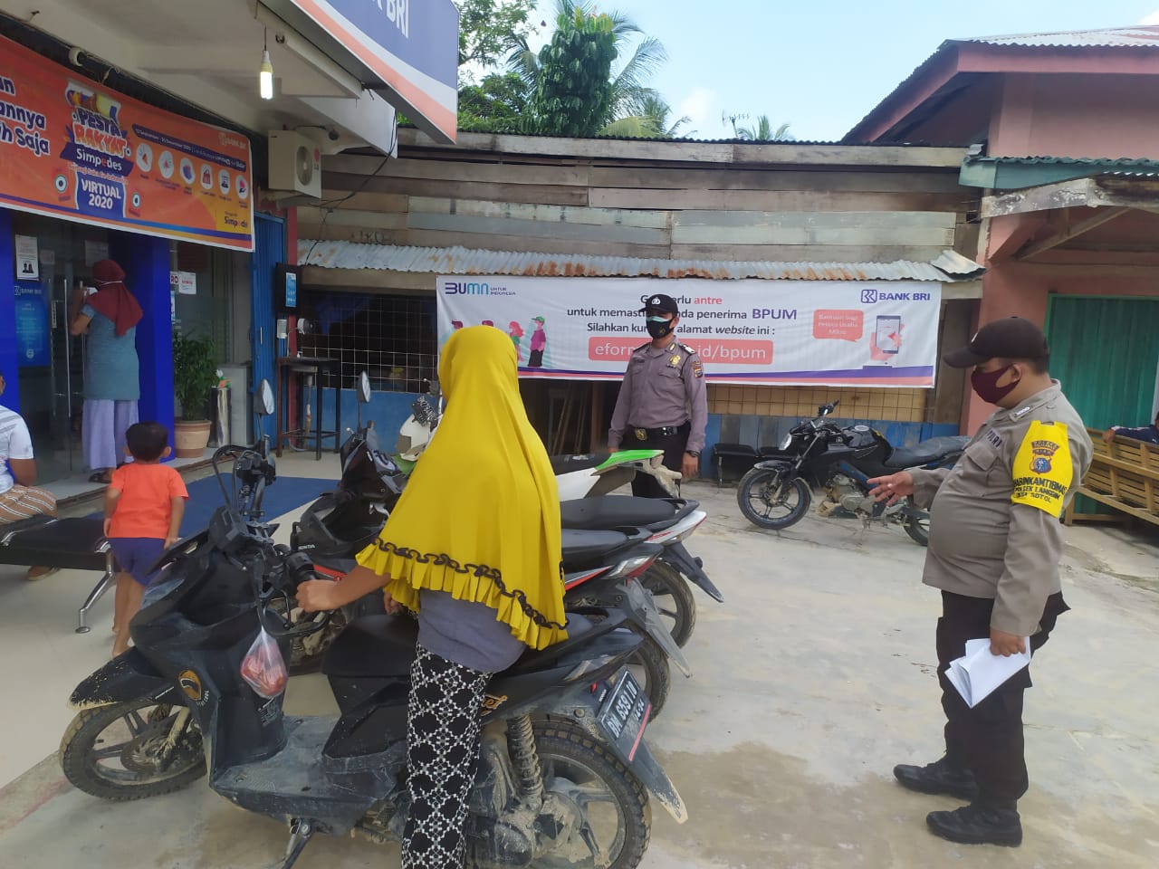 Polsek Langgam terus gencarkan Patroli Sosialisasi Antisipasi C3 dan Covid 19