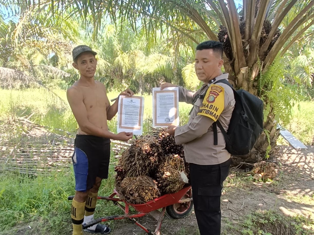 Polisi Gelar Patroli dan Sosialisasi Cegah Karhutla di Bangko Kanan