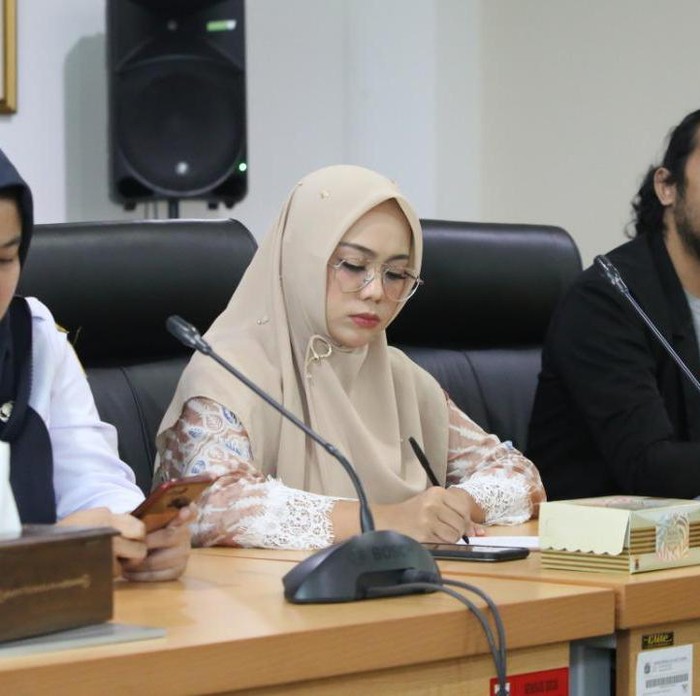 Wakil Ketua DPRD DKI: Lebih Baik Nadiem Mundur Ketimbang Berdalih soal PJJ