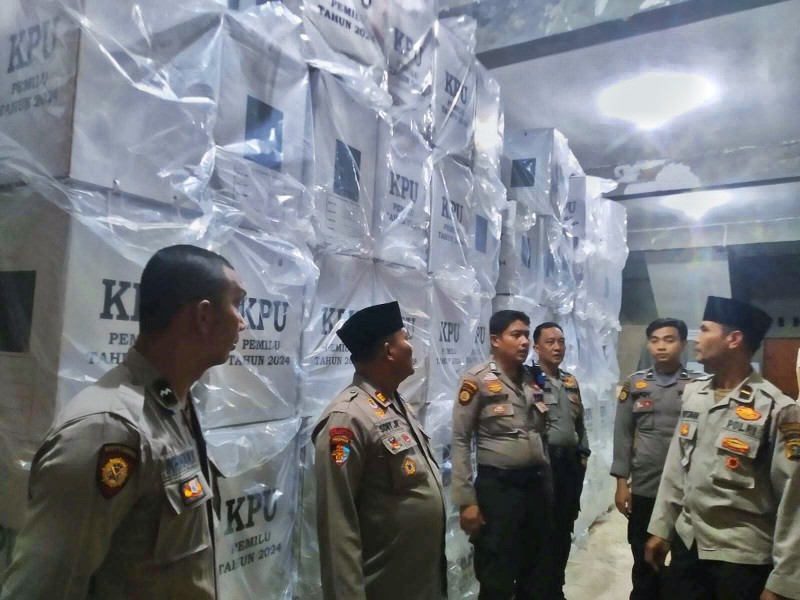 Polres Kuansing Siagakan Personel Amankan Gudang Logistik Pemilu 2024