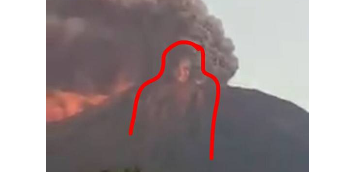 Heboh! Ada Penampakan Wajah Raksasa Saat Gunung Agung Meletus, ini Vidionya