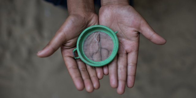 Saat Anak-anak Pengungsi Rohingya Pamer Alat Mainan Ini Buat Sedih