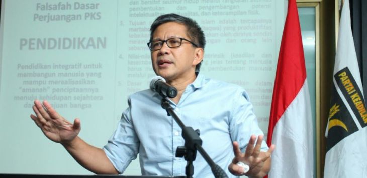 Rocky Gerung Ragukan Jokowi Punya Ide Kalajengking, Paling dari Orang dalam Istana