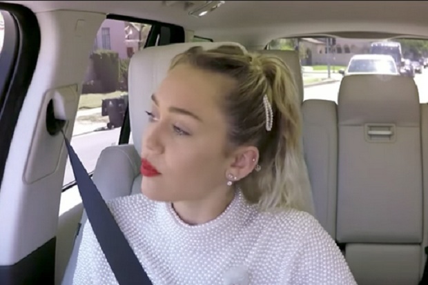 Jepitan Zaman Old Ini kembali Jadi Tren Dunia