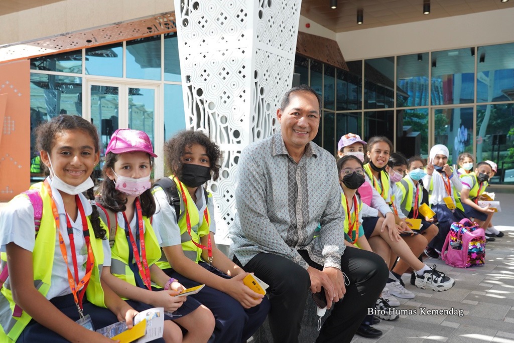 Mendag: Kain Tenun Harus Diwariskan Berkesinambungan Antargenerasi