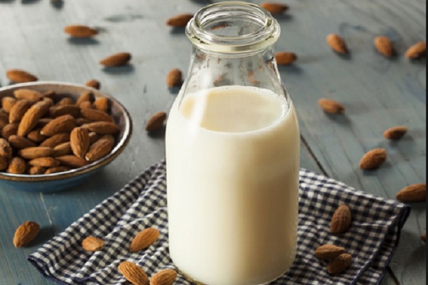 10 Manfaat Konsumsi Susu Almond