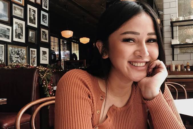 Unggah Postingan Kangen Glenn Fredly, Intip Tampilan Terbaru Mutia Ayu