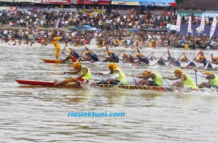 Wartawan Kuansing Ambil Bagian di Kompetisi Pacu Jalur Piala Bergilir Menteri Pariwisata RI