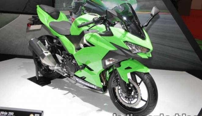 Ninja 250 Terbaru Lebih Kencang dari CBR250RR, Benarkah ?