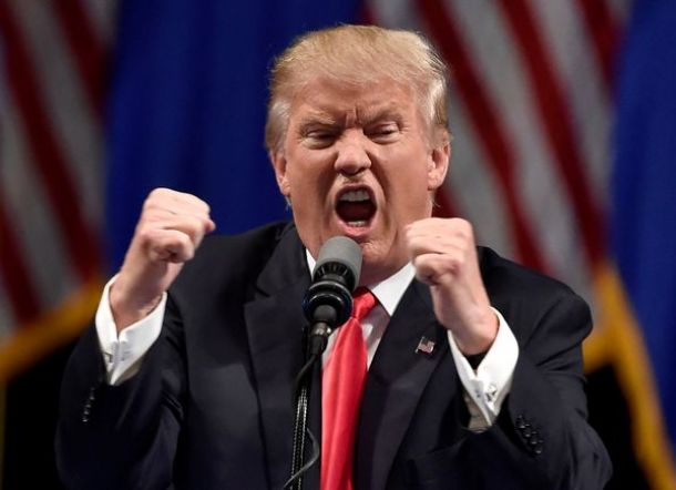 Sehari 1.255 Meninggal, Donald Trump Ancam Gubernur yang Tak Buka Kembali Rumah Ibadah